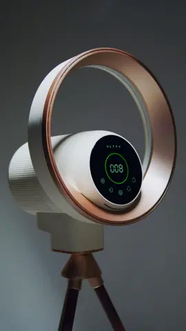 ✨Khi công nghệ chạm tới đỉnh cao thẩm mỹ – đó không còn là thiết bị, mà là một tác phẩm. 🥰ULTTY BB ROSE không phô trương, chỉ lặng lẽ hiện diện như một điểm nhấn đẹp đẽ trong không gian. 🍃Từng chi tiết được chăm chút, từng đường nét được cân bằng – để vừa làm sạch không khí, vừa làm dịu cảm xúc. 💌Một thiết kế khiến bạn muốn chạm vào, và một trải nghiệm khiến bạn muốn giữ lại thật lâu.  #ultty #ulttybb #ulttybbrose #quatlockhongkhiultty 