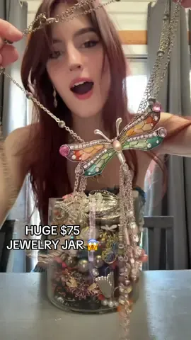 THIS JAR WAS SOOOO GOOD WHAT! this is part 1 of part 3 (part 3 is the most boring part fyi i didnt keep most of it!) #jewelry #mystery #mysteryjewelry #mysteryjewelryjar #jewelrybusiness #jewelryjar #jewelryjar #mysterybox #trend #aesthetic #SmallBusiness #vintage #jewelrytok #jackpot 