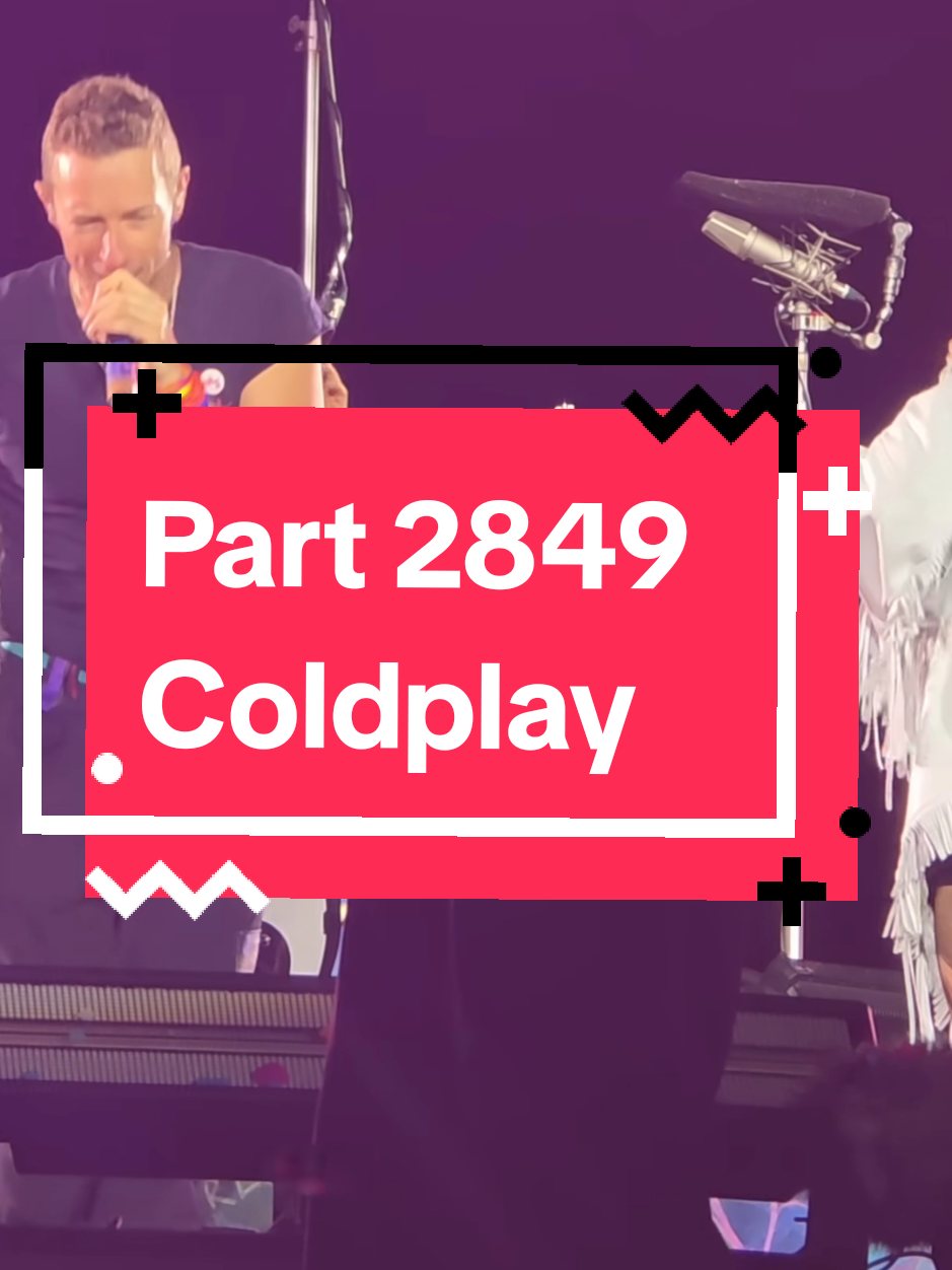 What does this collaboration represent for K-pop and Western music industries? #coldplaymusic #roseapt #coldplay #coldplayseoul #coldplaylive 