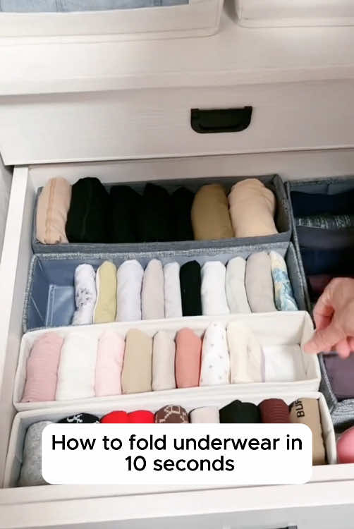 Good way to fold #organizer #storagebox #storageideas #foldingclothes
