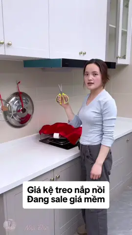 Giá kệ treo nắp nồi