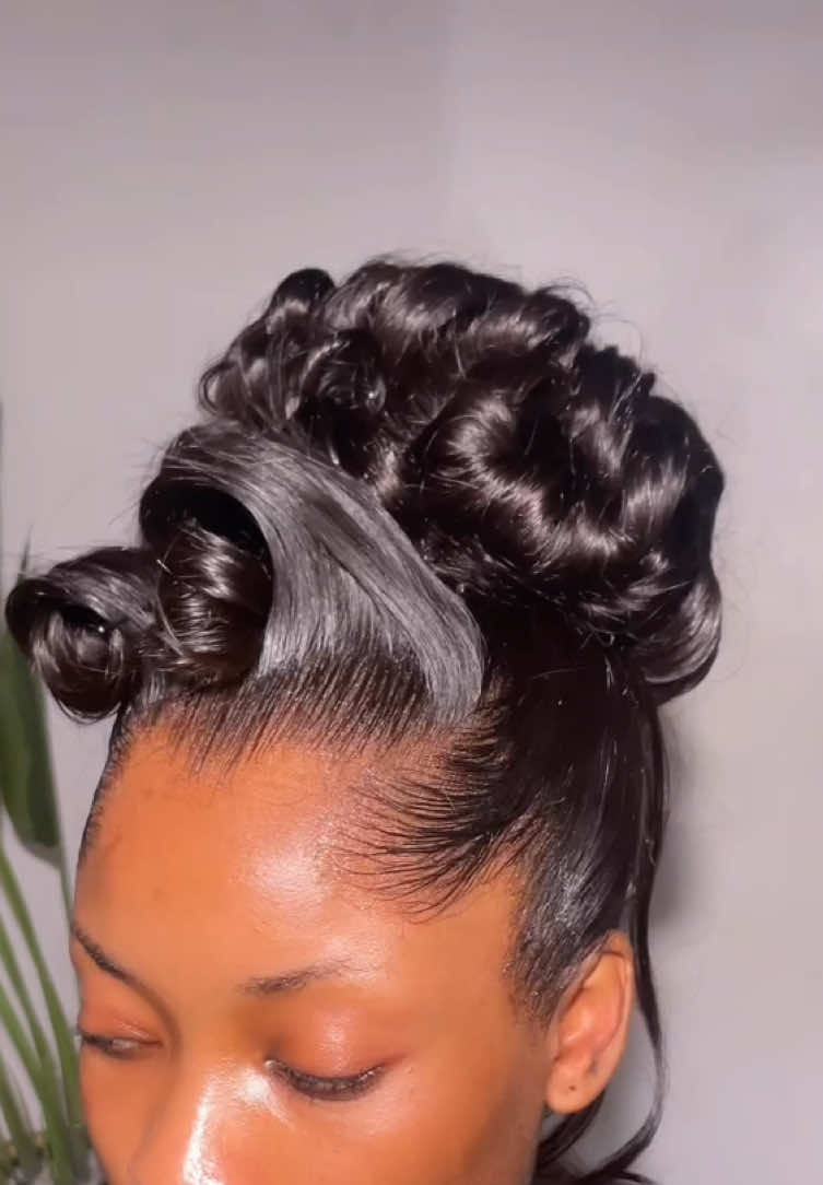 June princesses ❤️ we’re available for booking 🙏 #hairstylistinibadan #goviral #bridalstyling #frontal #fyp #beauty #adesewa #ibadanhairstylist #frontalinstall 