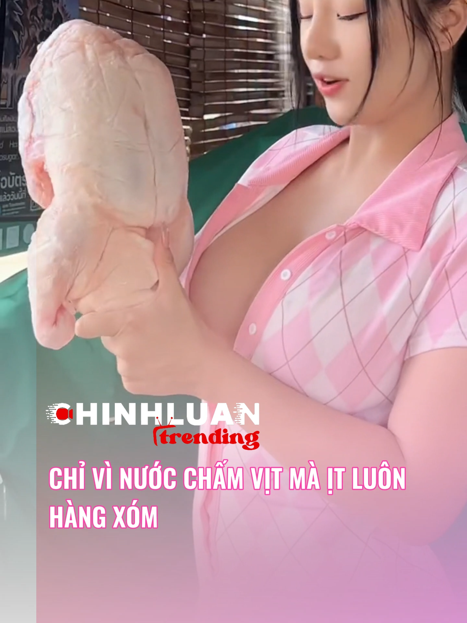 CHỈ VÌ NƯỚC CHẤM VỊT MÀ ỊT LUÔN HÀNG XÓM #ChinhluanTrending #tiktoknews #tiktokgiaitri #vitquay