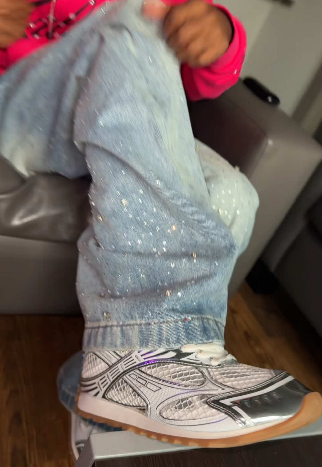 You begged, they restocked. Only 40 pairs back in y’all better move fast.😮‍💨🔥#tiktokshopunboxing #dealsforyoudays #tiktokshopsummerturnup #baggyjeans #STREETWEAR #grwm #aelfriceden #TikTokFashion #TikTokMadeMeBuyIt 