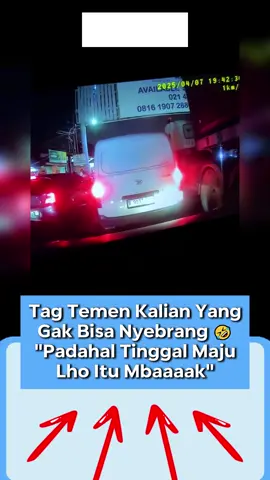 Tinggal maju lho itu mbaaaaak..tag temen kamu yang gini juga gesss #nyebrang #menyebrang #tidakbisa #ngakak #lucu #humor Source: retorikabanua.id #fyp #foryoupage #foryou #viral #trending #tiktokindonesia #reelsindonesia #explorepage #exploremore #funnyvideos   #relatable #videolucu #humorindonesia #viralbanget #tiktokviral #lifehack #contentcreator #dailyvlog #storytime #dramaalert   #satisfying #asmr #glowup #transformation #edutok #tiktokeducation #shortvideo #cepatviral #reelsviral #duetbareng