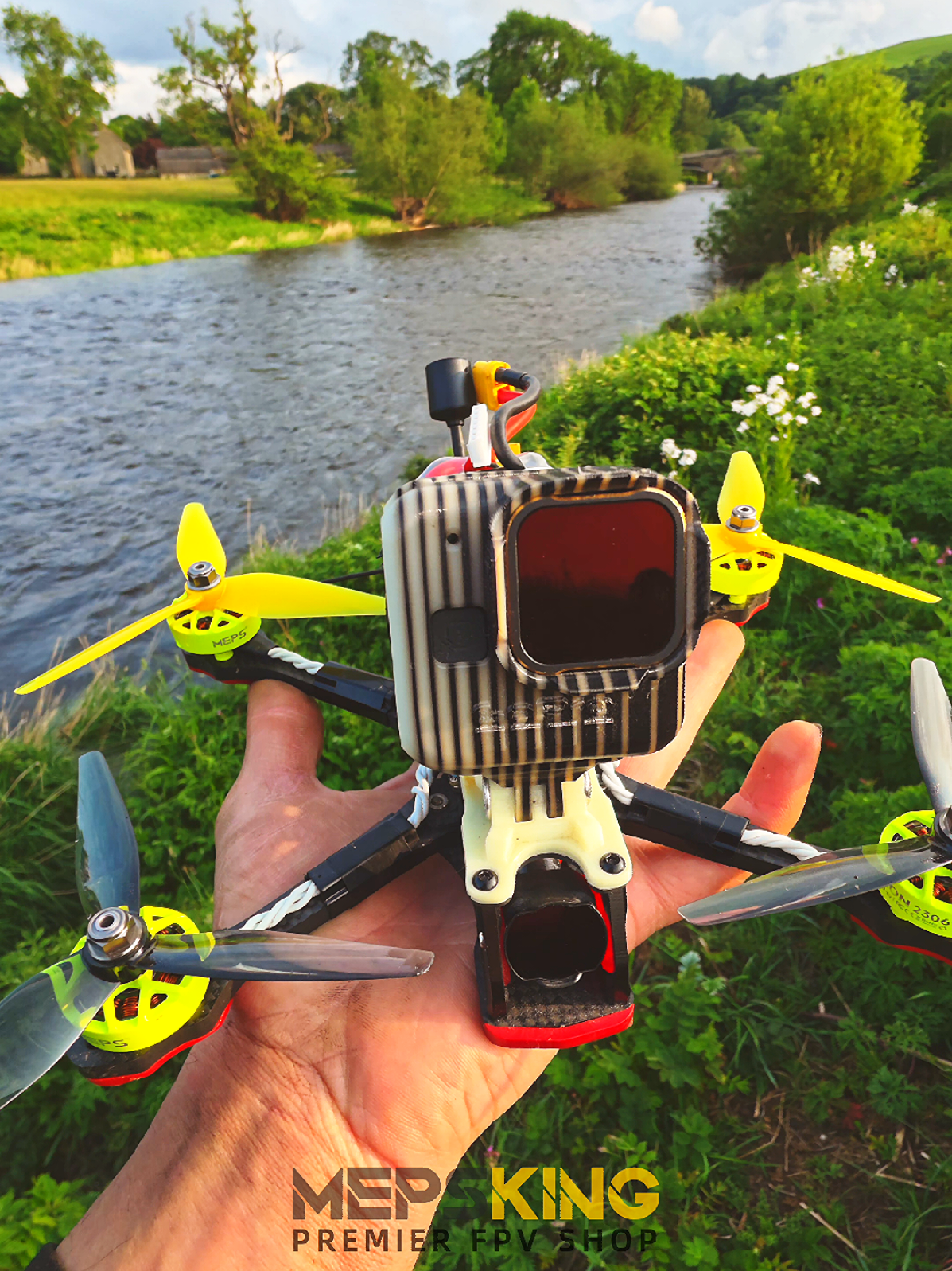 Daydreaming down the River 🌊 #fpv #drone #fpvlife #nature #scenery #landscape #yorkshire #mepskingfpv #mepsking #dji #gopro @Mepsking 