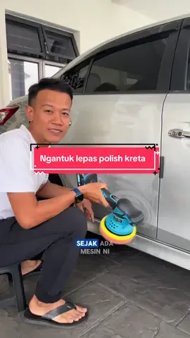 Murah ambik yang full set 2 bateri dapat percuma sponge,polish machine cordless tak perlu nak tarik wayar dah,ada 8 speed. Padu.. #polishingmachine #cordlesspolishingmachine #mesinpolishkereta #mesinpolishkeretamurah 