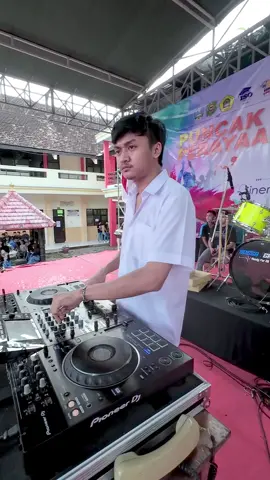SMKNEDA 🤟🏻😉🤟🏻 #dj #fakedopp #smkn2trenggalek #konsermusik #alentio #jarotjoker #papadopp #smkneda 