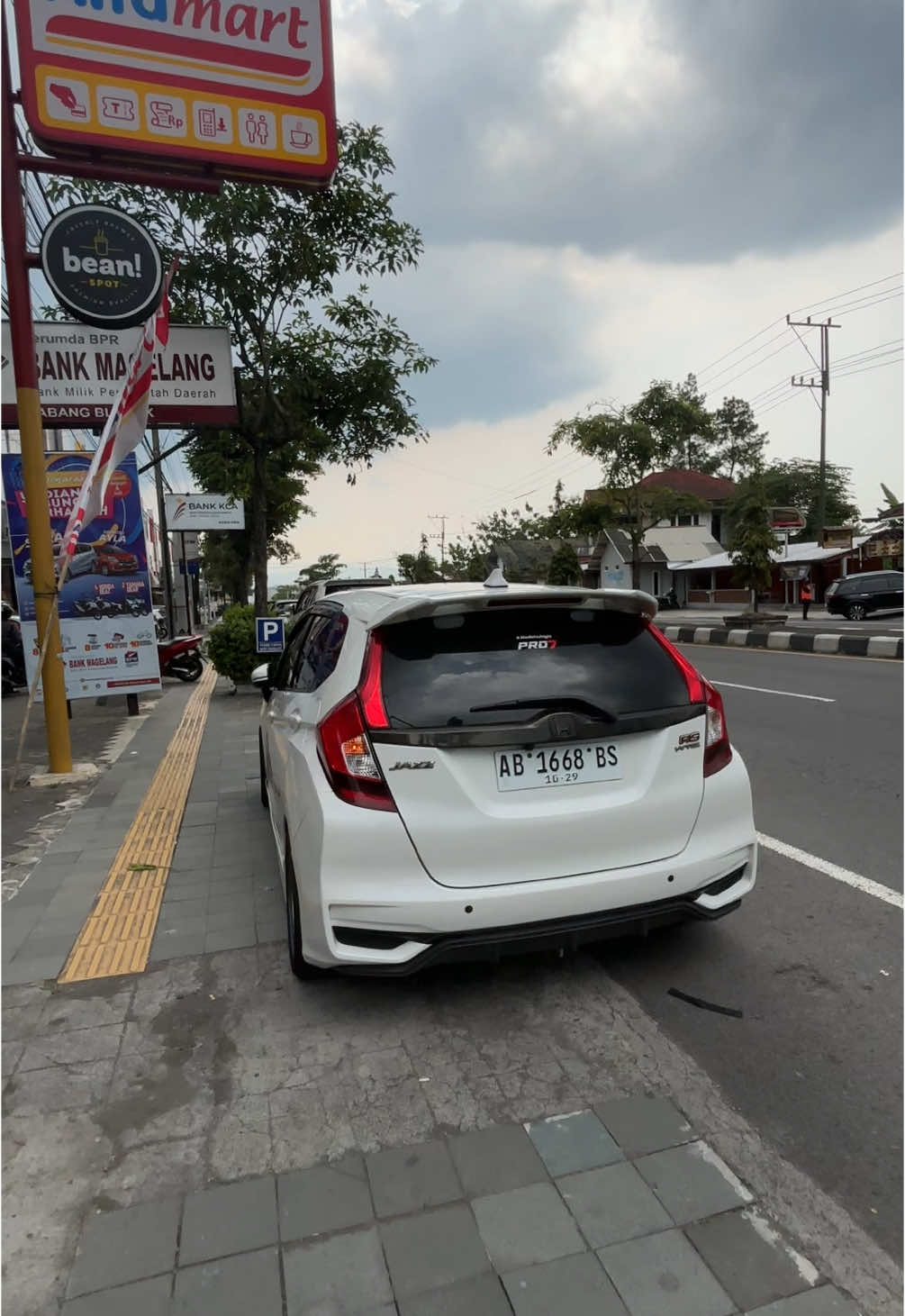 Magelang mana suaranya? #HondaJazz #JazzGK5 