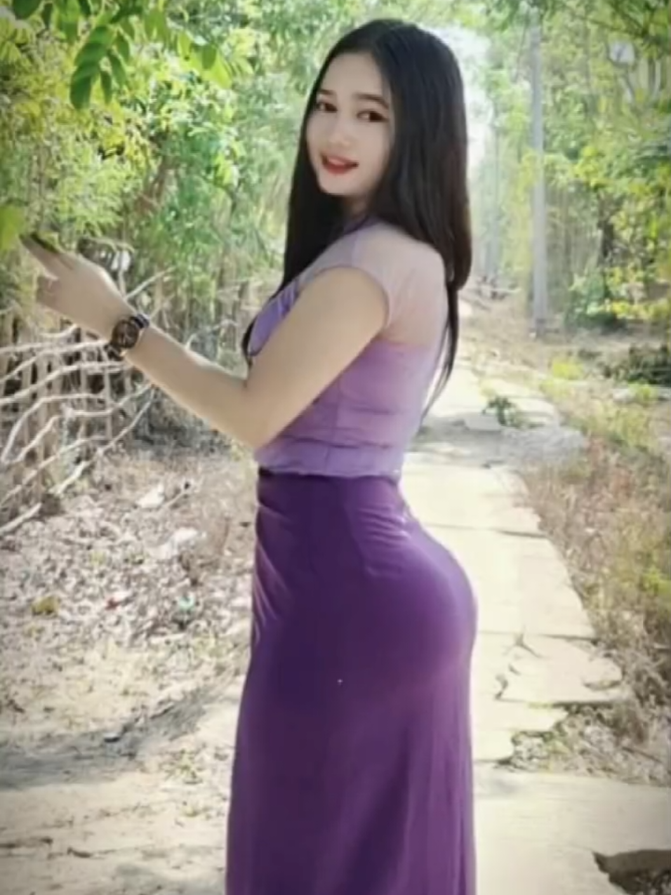 #CapCut ချောရဲ့လား...😊#မြန်မာဆန်ဆန်လေးနဲ့ချစ်လား🌹🤭🤭 #ချစ်ရင်လာပြောနော်😁🙆‍♂️❤ #စတာ #crd #hninhninmon #ရန်ကုန်သူ #မွန်မလေး @🇲🇲🎌V47aung🎌🇲🇲 