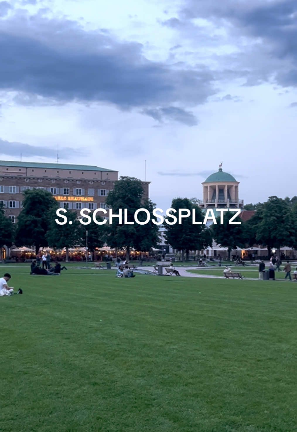 S. Schlossplatz Natur die Stadt #stuttgart #stuttgartcity #schlossplatzstuttgart #königstraßestuttgart 