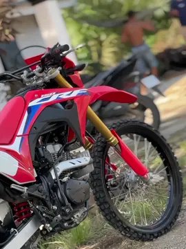 🥀❤️‍🩹 #fypviralシ #masukberanda #crf150l #fyp #fypp #lewatberandafyp #crfmerahputih150 #fyppppppppp 