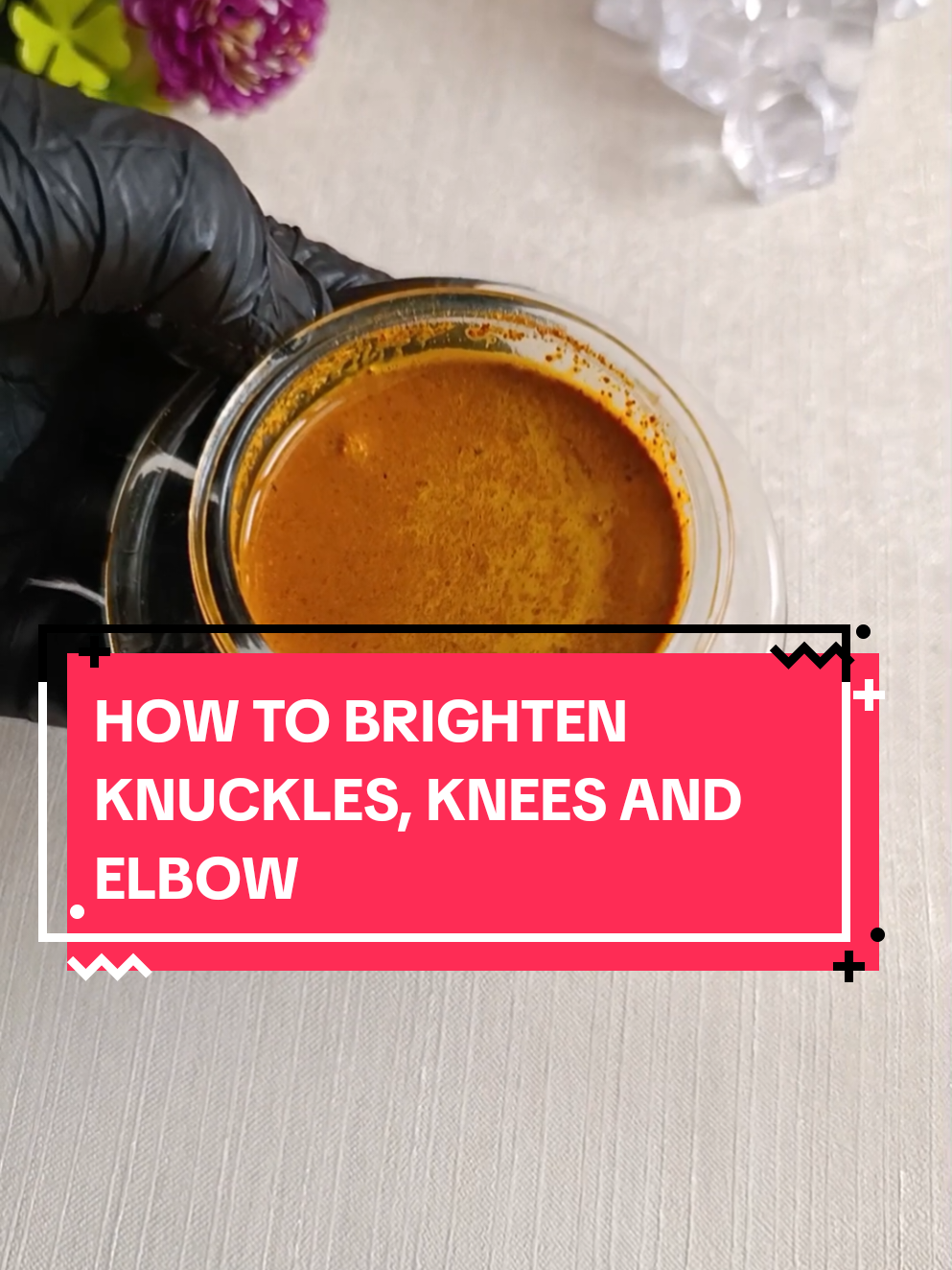 How to make Turmeric mask to brighten knuckles, knees and elbows. #skincare #naturalskincare #skinbrightning #naturalskincaretips #naturalremedy #naturalrecipes 
