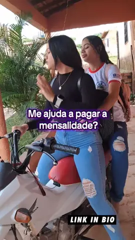 Indo pra faculdade, morenas indo à escola.