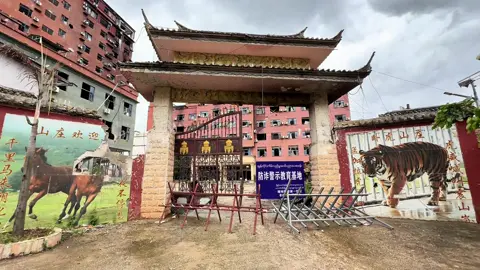曾经大名鼎鼎的卧虎山庄，如今也是千疮百孔 #果敢老街 #澳门娱乐飞机hnkh169 #东南亚 