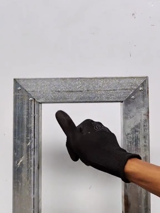 Do you know the easy steps to connect galvanized tubes without welding. #welding #welder #metalwork #fabrication #tipsandtricks #technique #amazing #ideas #perfectweld 