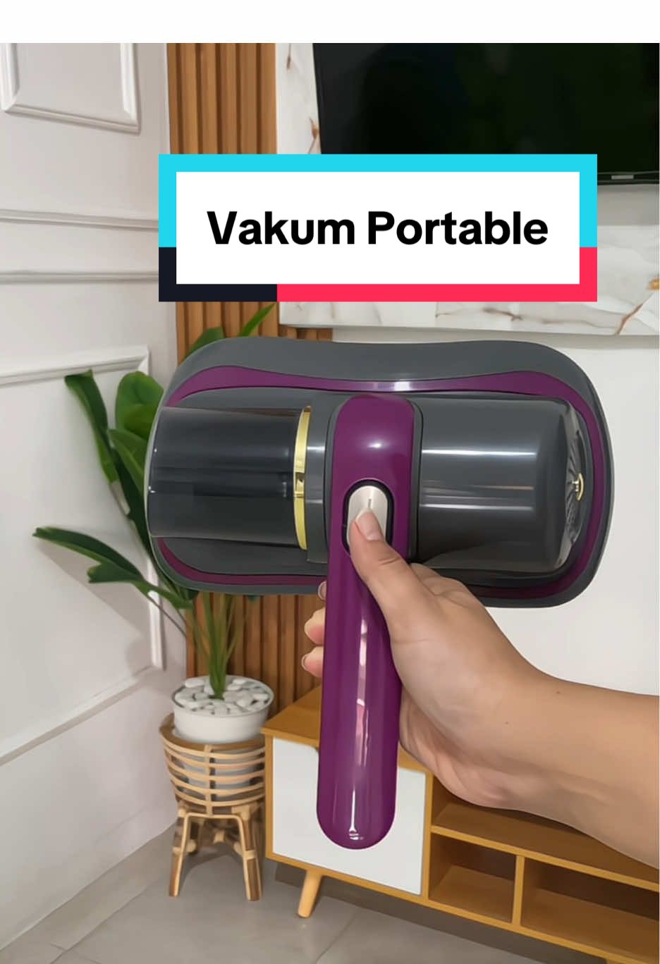 Rekomendasi vakum portable yang dilengkapi dengan sinar uv mampu membunuh tungau, dengan harga yang ramah dikantong cuma seratus ribuan saja #vakumportable #vakumdebutungau #penyedotdebutanpakabel #penyedotdebuultrasonic #hongyadahomeliving 