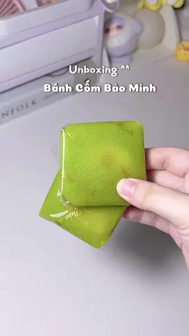 Bánh cốm ăn ngonn xỉuuu 🌝🌸🌸 #banhcom #banhcombaominh #banhcomdauxanh #banhcombaominh #banhcomdeo #banhanngon #xuhuongtiktok #uocduoclenxuhuong #unboxing 