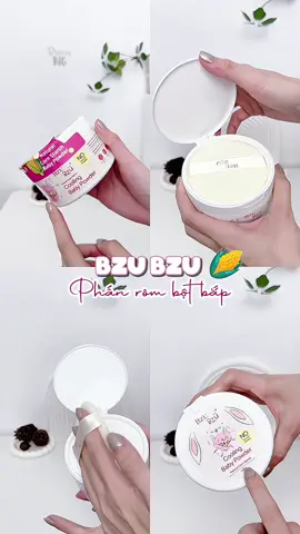 Trời nóng con dễ lên rôm sảy thì cã mẹ thử dùng phấn rôm từ bột bắp của nhà Bzu Bzu nha. Người ocn lúc nào cũng thơm mùi đào chỉ muốn hít hà cả ngày thui #BZUBZU, #BZUBZUvietnam, #mevabe, #phanrom, #phanromchobe, #phanrombzubzu 