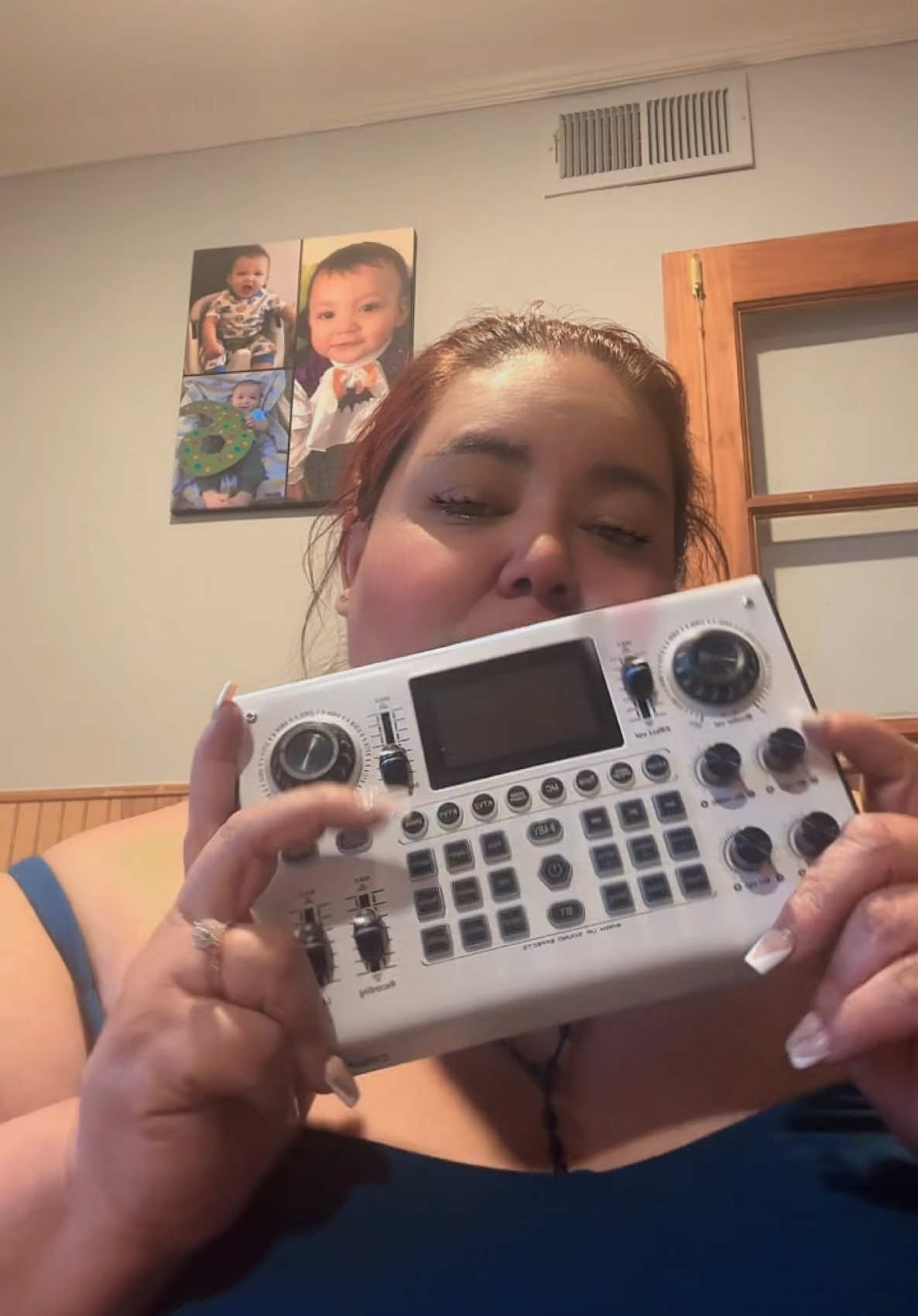 Llévate esta consola está perrísima para que tus en vivos, y tu música se oiga profesional #djkaraokelucero  #Summer Sale #HiCall #C100PRO-#P15 #Live #Audio #Mixer, #48V #Digital #Sound #Card, #Dual #DSP #Chips, #High #Sampling #Rate, #Custom #Effects, #Sing #Along, #Instrument #Reverb, #Digital #Display, #Mute, #RGB #Light, #FathersDayGift 