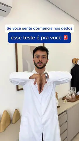 🖐️ Esse teste pode revelar mais do que você imagina sobre a saúde da sua mão. O teste de Phalen é simples, mas extremamente útil: ao flexionar os punhos por 30 a 60 segundos, o paciente com Síndrome do Túnel do Carpo pode sentir formigamento, dormência ou dor, principalmente nos três primeiros dedos da mão. ⚠️ Esses sinais não são normais. Eles indicam que o nervo mediano está sendo comprimido dentro de um canal estreito no punho. E quanto mais tempo essa compressão durar, maior o risco de perda de força, atrofia muscular e até comprometimento irreversível da sensibilidade. ✅ Quanto mais cedo o diagnóstico, mais simples e eficaz o tratamento. ❌ Quanto mais você adia, menor a chance de recuperação completa — mesmo com cirurgia. 🧠 Se você sente os dedos “adormecendo”, principalmente à noite ou ao segurar o celular, isso pode ser um sinal de alerta. 💬 Já sentiu isso ao fazer o teste de Phalen? 🧑‍⚕️ Me conta nos comentários — e me siga pra entender melhor os sinais que sua mão está te dando.