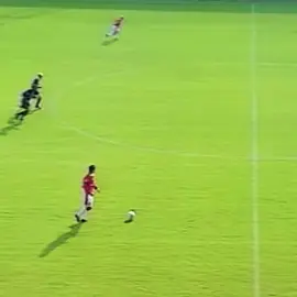 David Beckham prime🏴󠁧󠁢󠁥󠁮󠁧󠁿#fyp #foryoupage #fypシ #beckham #davidbeckham #manchesterunited #Soccer #footballtiktok #football #englandfootball #viralvideo #hdfootballedits 