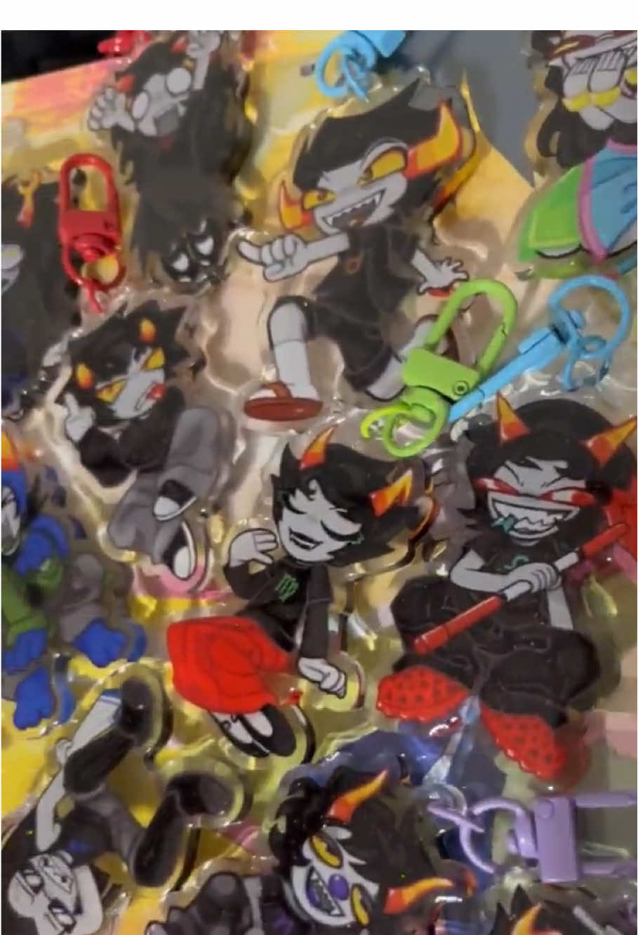 👉 Troll pride in your pocket! Bold, colorful, and perfect for Homestuck fan. 🔱✨ #homestuck #keychain #trolls #fanmerch #acryliccharms 