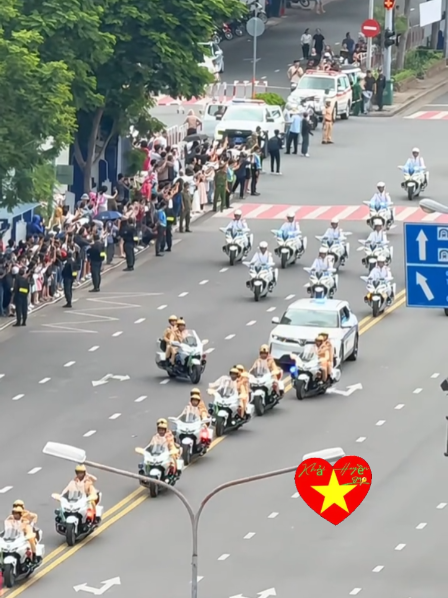 Trả lời @kimlienvinh VINH QUANG CAND VIỆT NAM 👮‍♂️👮‍♂️💚💚🇻🇳🇻🇳#vinhquangcongannhandan #vietnam #tphcm #tuhaonguoilinh #cand #csgt #csgt_vietnam #vedepnguoilinh #khaihuyen #xh #xhtiktok #xuhuong #xuhuongtiktok #suutam #tonghop #vietnam🇻🇳 