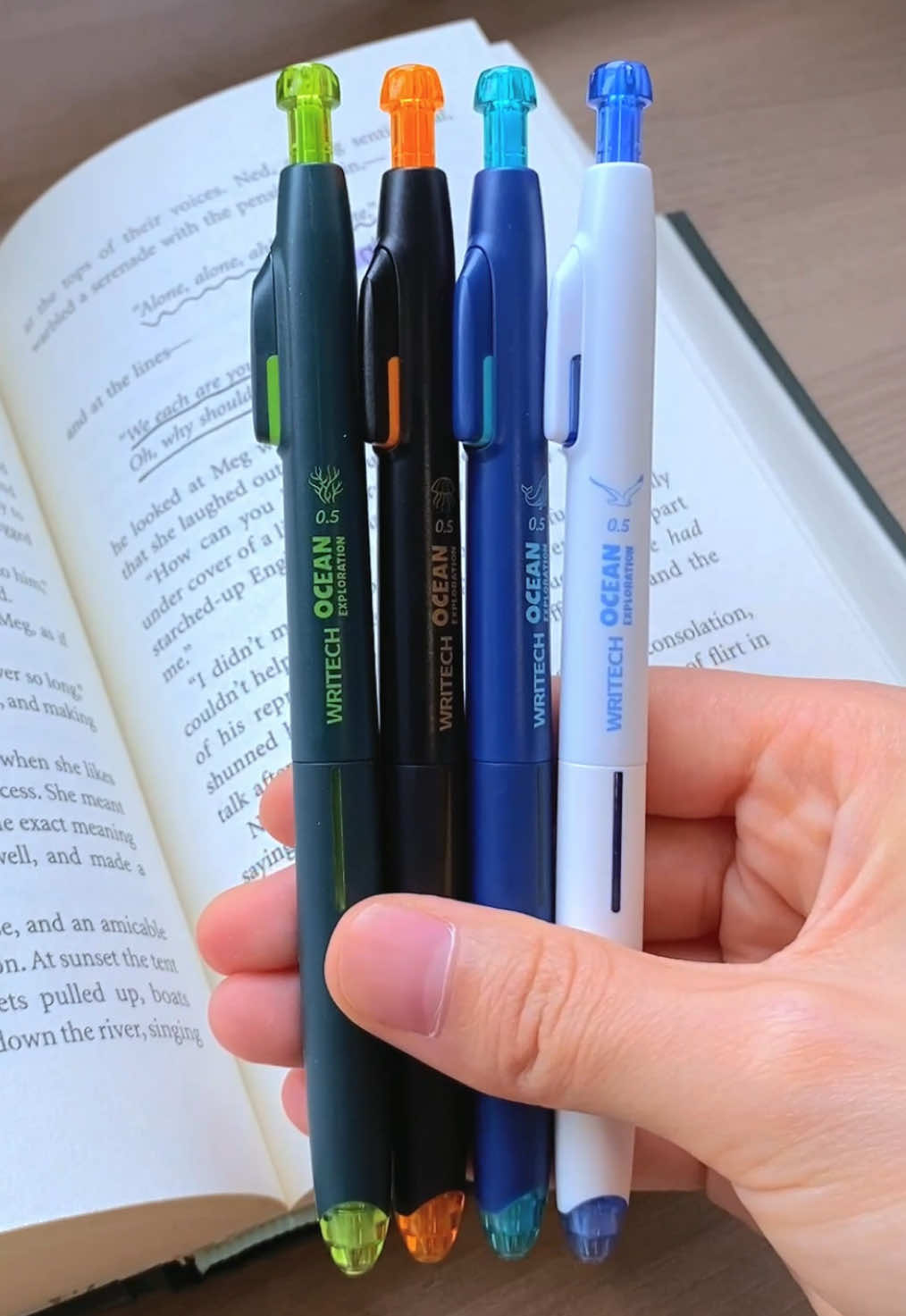 Tell me l'm not the only one who buys pens just for the ocean vibes...😍😍😍 #writech #fyp #fypシ #stationery #pen #pens #stationeryhaul #gelpen #gelpens #pentok #writing #aesthetic  #newarrival