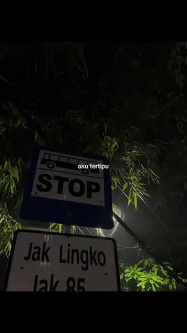 mundur, kamu bukan yang dia mau.