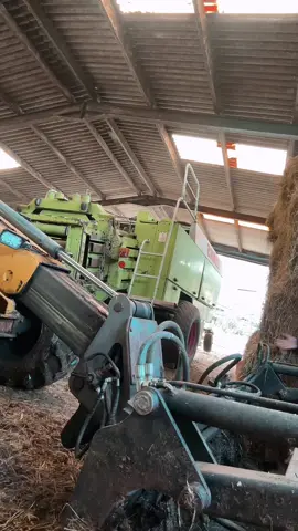 I was happy because I’d spent 5minutes trying to get the pressure out those pipes 🤣🤣 #fyp #foryou #funny #viral #viraltiktok #agriculture #yfc #farming #country 