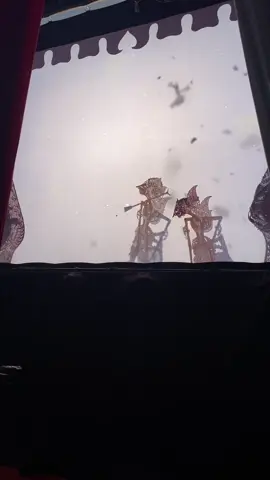 Trenyuh. Gugurnya Adipati Karna ditangan adiknya sendiri (Raden Arjuna) ~  Dalam lakon : Sirnaning Angkara Murka (Seri Baratayudha)  Pagelaran Wayang Kulit Ki Cahyo Kuntadi (Sabtu, 26 April 2025) 📍Lokasi : Halaman Kantor Kecamatan Banyumanik, Kita Semarang @Sukesi Rahayu @Cahyo Kuntadi  #fyp #caksi #caksilovers #sukesi #sukesirahayu #sindenkesi #budaya #caksiloversindonesia #fypシ゚ #wayang #kicahyokuntadi #caksiloversindonesia #dalangcahyokuntadi #madhangkara 