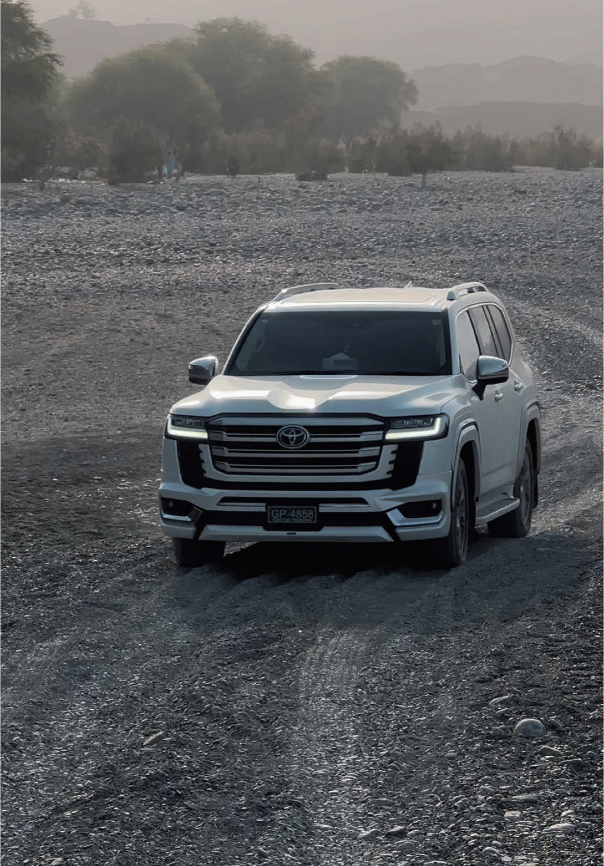 LC 300 🤍 / Balochistan mountains 🏔️ #gwadarrides #represent #teambaloch1 #balochistan #gwadar #turbat #offroadadventure #toyota #cars #racing #offroadadventure 