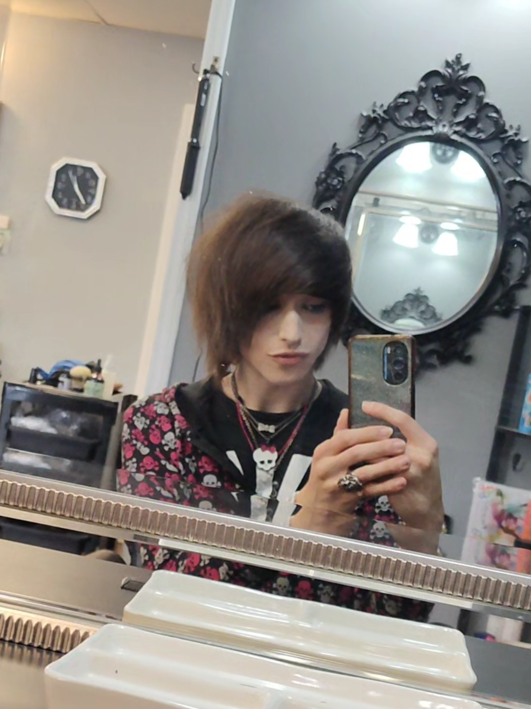 Rawr X3 I love the haircut I just got at Sugar Salon in Bristol VA!!^-^(I can't cut my own scene hair lol) thx so much Ami! (-_\\\)✂️✨💎 #scenehair #emohair #sceneboy #scenestyle #emoscene  #hairstyle #skeletonprince #scenecore #alternative #fypシ #foryoupage 