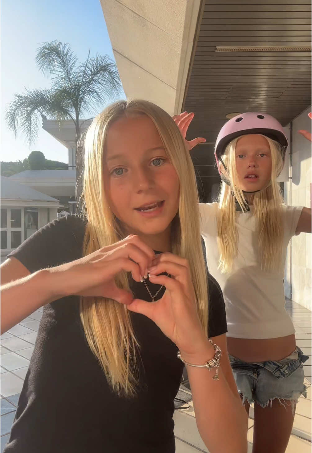 Lila hjälmen 🥹💜#lila #hjälm #duh #marbella #nellie #lily #besties #lipsync #cute 