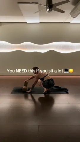 If you sit a lot or feel tight in your chest and shoulders — this is your new go-to 💥 Using yoga blocks + a strap to open the shoulders, chest, and upper back in a supported way. This is also one of my favorite ways to prep students for backbends.  Try all 3 variations & notice the difference in your practice 💫 #yogateacher #mobility #shoulder #stretches 