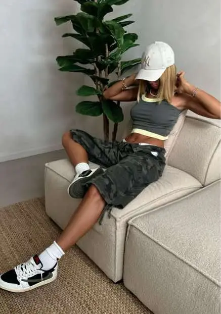 Insta- abidickson_x 🤝🏼 #sneakersaddict #fashiontiktok #sneakerhead #outfitinspo 