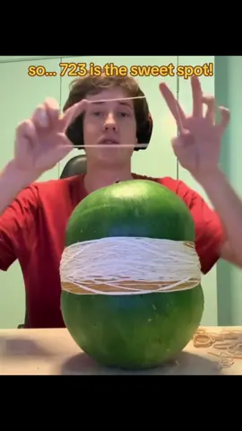 723 rubber bands: holding it together. 724: complete chaos. 🍉💥   #WatermelonChallenge   #RubberBandScience   #FruitPhysics   #MelonMeltdown   #ExplosiveFun   #723WasTheLimit   #WatchItBlow   #EpicFails   #WatermelonWars