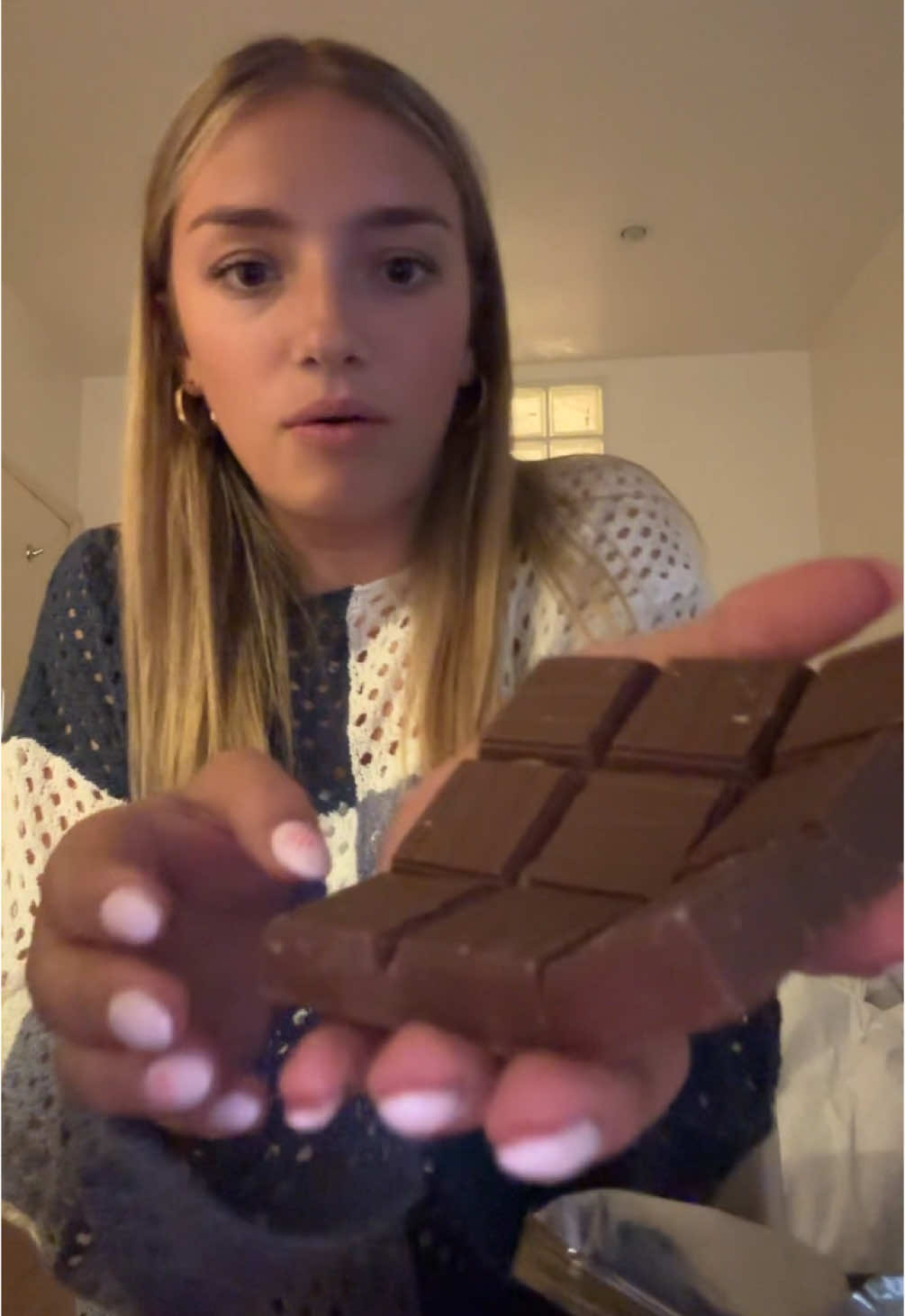 chocolate review  #dubaichocolate #aero #england 