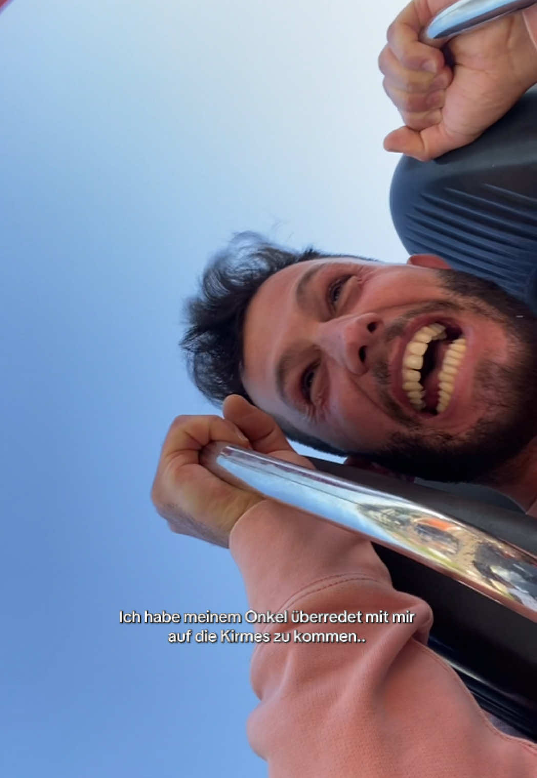 Ich glaub er kommt nicht nochmal mit … #kirmes #onkel #achterbahn #family #relatable #fy #fyp 
