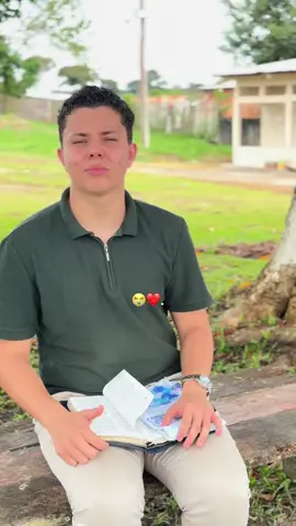 Você crê? Deixe seu comentário! 🥹❤️ .. Já ouviu “ Você Vai Viver Pra Ver” Hoje?  Não? Corre agora para o YouTube, compartilhe e seja edificado! 🔥🏃‍♂️