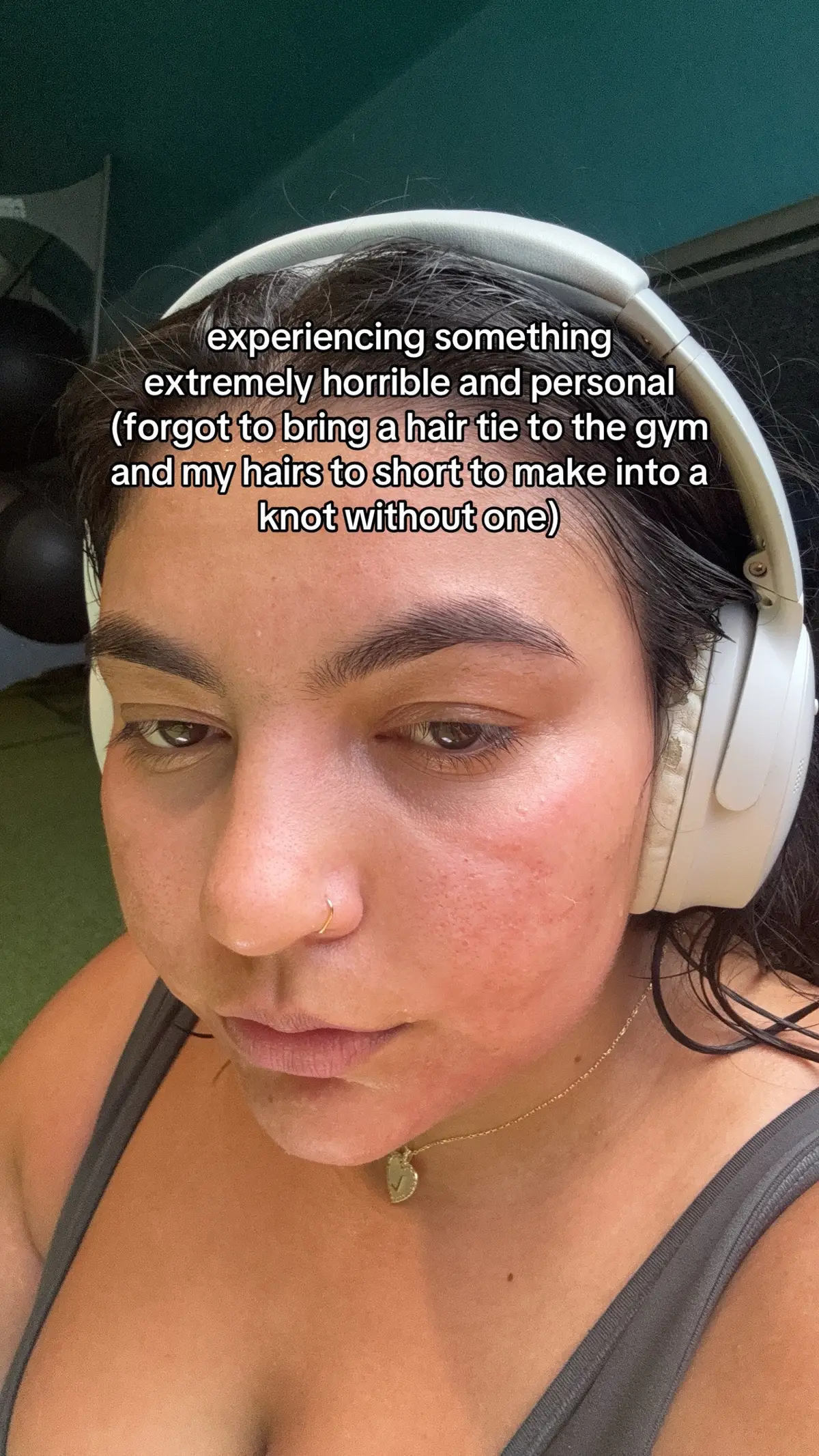 I HATE HAIR TOUCHING MY NECK 😛 #gym #GymTok #Fitness #gymgirl #weightlossjourney 