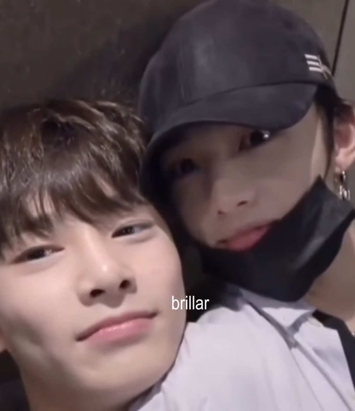 @La mera mera. 💘💘💘     Gracias por dejarme ser tu amiga no se que hubiera hecho si nunca te hubiera mandando ese mensaje, eres la mejor amiga que tengo y nunca te cambiaría por mis amigas presenciales, te quiero muchisimo vale ☹️💘            #fyp #paratii #podercerdito❤️ #dedicar #straykids 