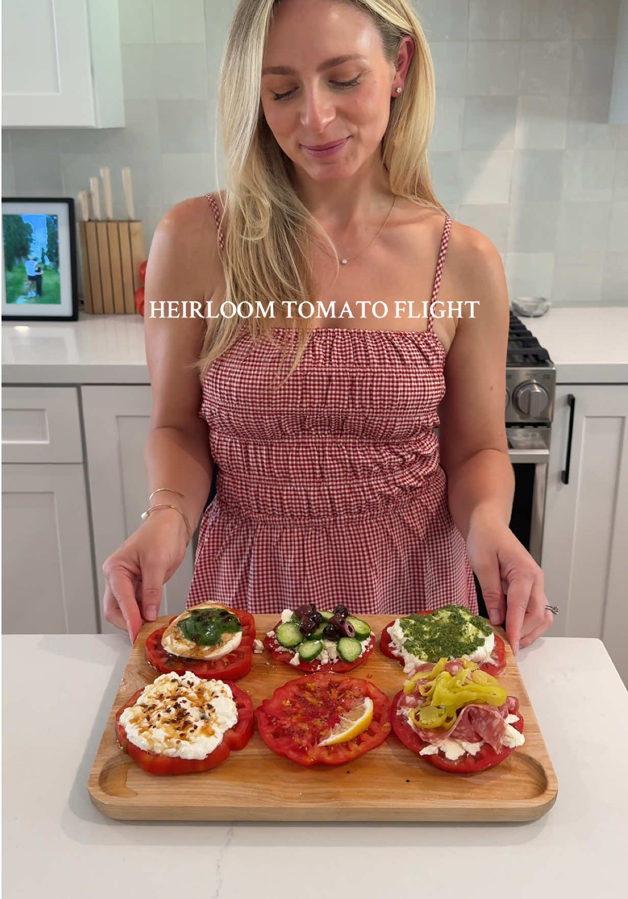 Heirloom tomato flight 🍅 heirlooms are in season and I couldn’t be happier!! Let me know what food flight you’d want to see next 🫶🏼  #heirloomtomato #tomato #tomatoflight #heirloom #heirloomtomatoes #heirlomtomatoflight #foodflight #tastetest #hosting #appetizer 