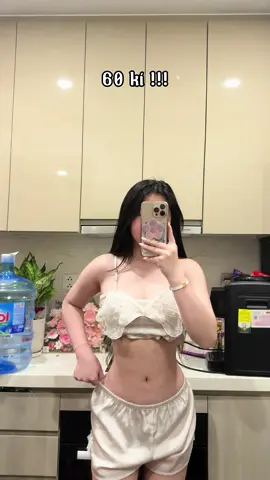 Hành trình lấy lại vóc dáng cùng C @Cao Thuỳ Linh  Suy nghĩ mãi mới dám lên video chia sẻ với mọi người lí do QN quyết định làm đẹp ạ !  @Lương Quỳnh Như  #luongquynhnhu #xuhuong #viral #fyb #hutmo #thammy #giamcan #caothuylinh 