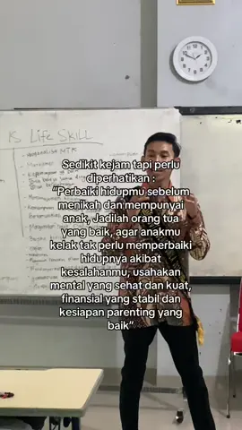Menikahlah dengan penuh perencanaan yang matang dan pada usia ideal, yaitu 21 tahun untuk wanita dan 25 tahun untuk pria, agar kalian siap secara finansial, fisik, mental, dan emosional. Kalian juga bisa cek kesiapan menikah di website https://siapnikah.org. Ingat, pernikahan bukanlah tempat pelarian ataupun ajang pembuktian. #kemendukbangga #bkkbn #genre #pendewasaanusiaperkawinan #fyp #masukberanda #xybcafyp 