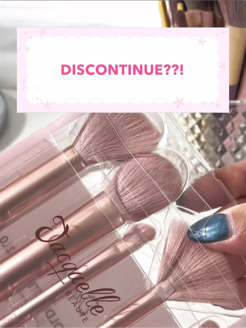 Replying to @safiiirazh we just make it better for you! BECAUSE WE NEVER STOP IMPROVING 🤩 #Jacquelle #makeuphacks #halal #promo #makeupbrush #brush 