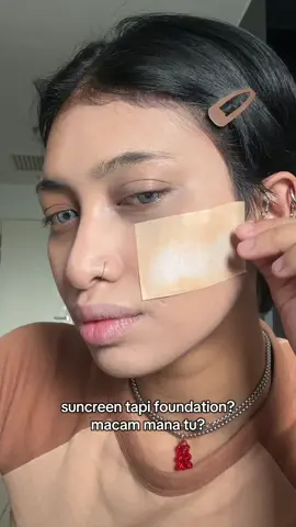 korang dah pernah cuba 2in1 sunscreen foundation? #carslan #carslanmy #uvfoundation #uvprotection #2in1foundation #sunscreen #sweatproof #waterproof #transferproof #makeup #basemakeup #makeuphacks #newarrival #fyp 