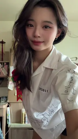 畢業下雨 還以為在演電視劇 真青春☺️