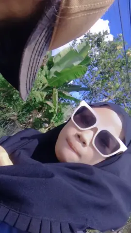 entah berapa kali kita saling memperbaiki dan saling memaafkan 